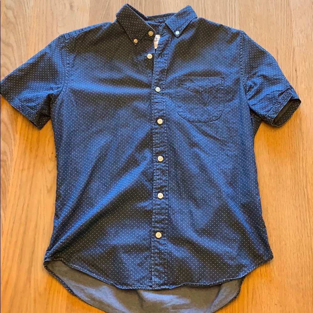 Men’s short sleeved Gap button up